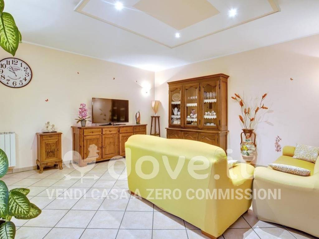 Appartamento a Castronno in Via Belvedere, 13 - Foto 2