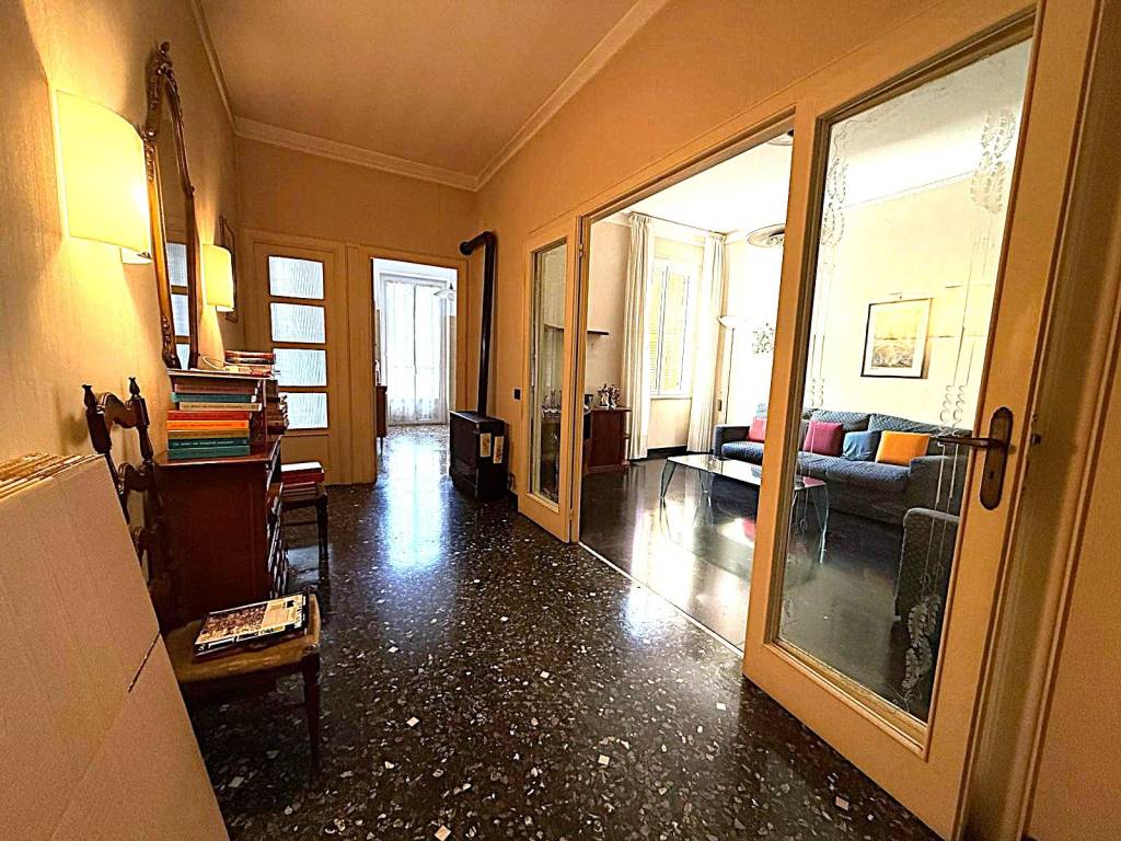 Appartamento a Savona in Via Giuseppe Cesare Abba, 3 - Foto 2