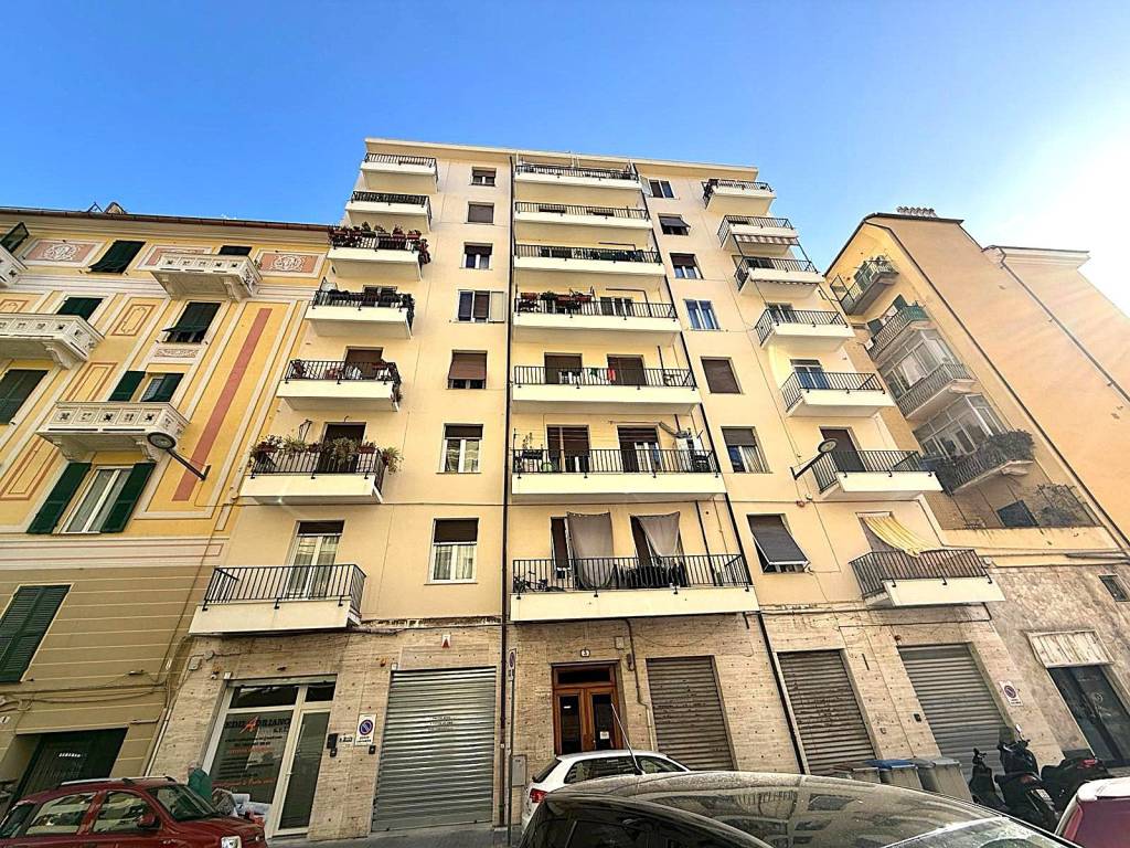 Appartamento a Savona in Via Giuseppe Cesare Abba, 3 - Foto 3