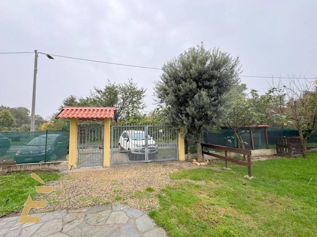 Appartamento a Ciriè in Via Ricardesco, 21 - Foto 2