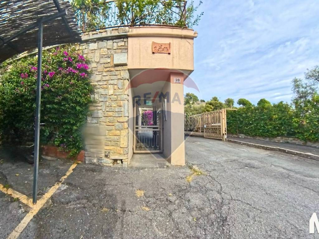 Appartamento a Ospedaletti in Strada Valdirodi, 28 - Foto 2