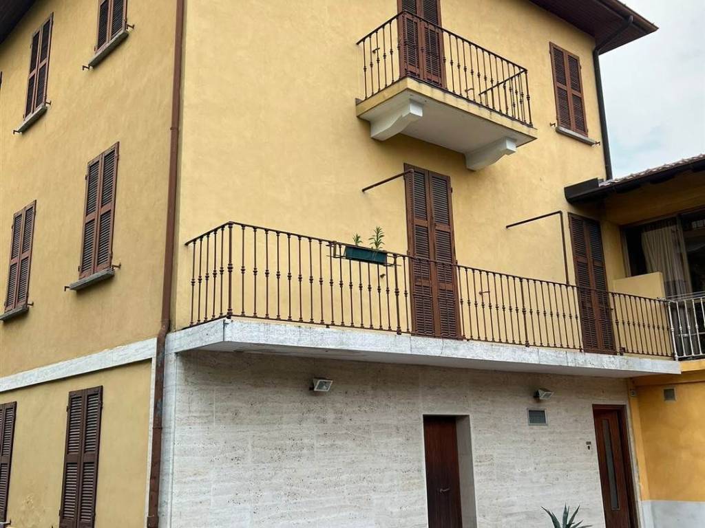 Casa indipendente a Besozzo in Via Vasconi - Foto 5
