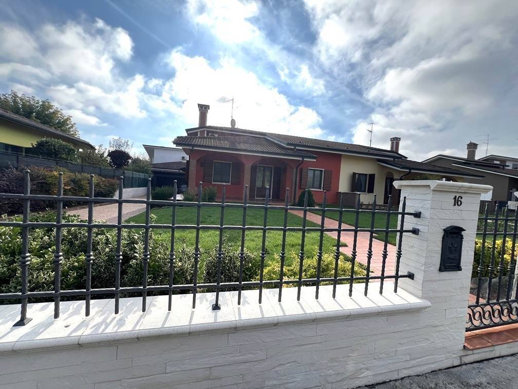 Villa a Castelbelforte - Foto 2