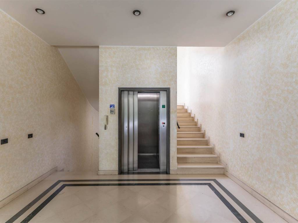 Appartamento a Bari in Via Divisione Paracadutisti Folgore , 30 - Foto 2