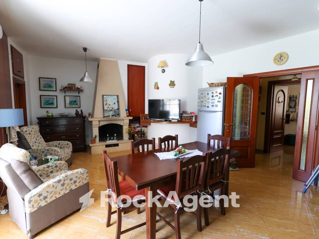 Appartamento a Catanzaro in Largo Piano Grande, 5 - Foto 2