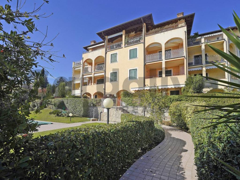 Appartamento a Gardone riviera in Via Brusada, 19 - Foto 2