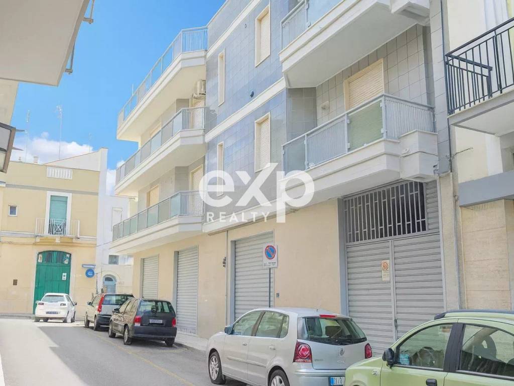 Palazzo / stabile a Andria - Foto 2