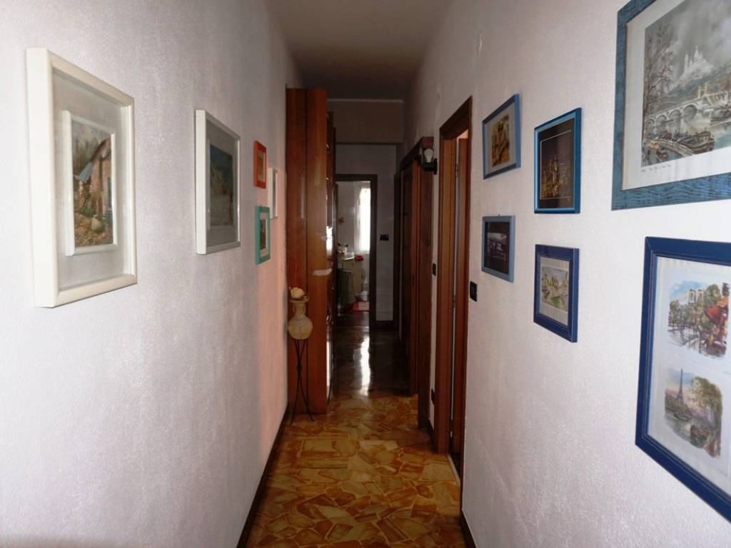 Appartamento a Genova in Via Generale Manfredo Fanti, 10 - Foto 2