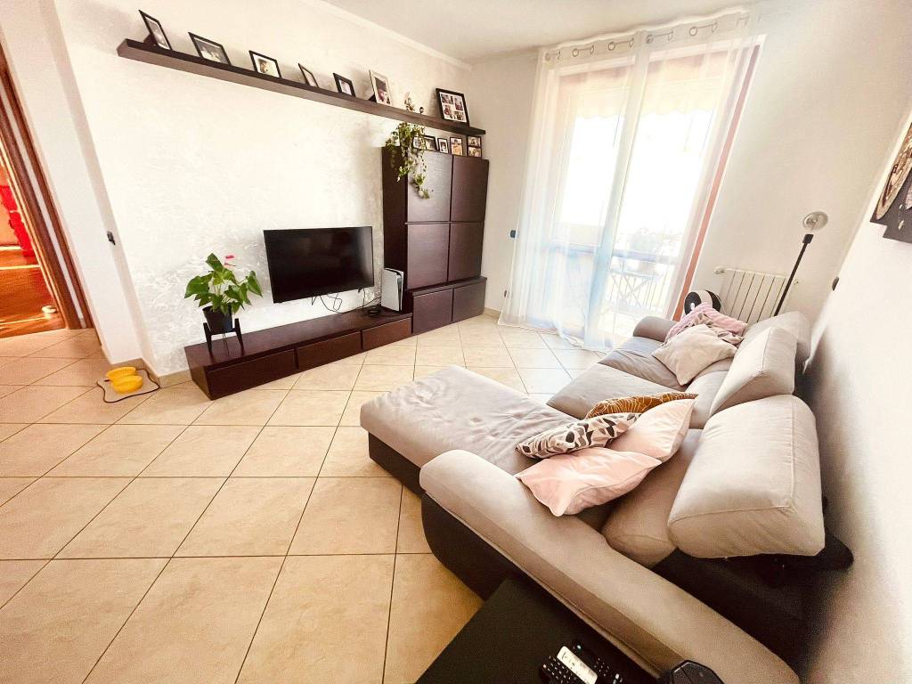 Appartamento a Limbiate in Via Marco Polo, 10 - Foto 2