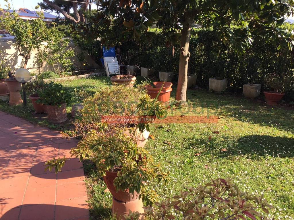 Villa a Livorno in via numa campi - Foto 2