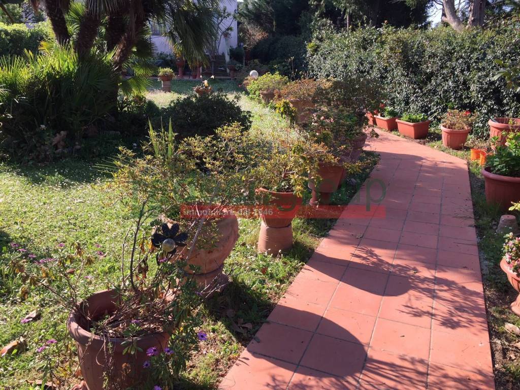 Villa a Livorno in via numa campi - Foto 3