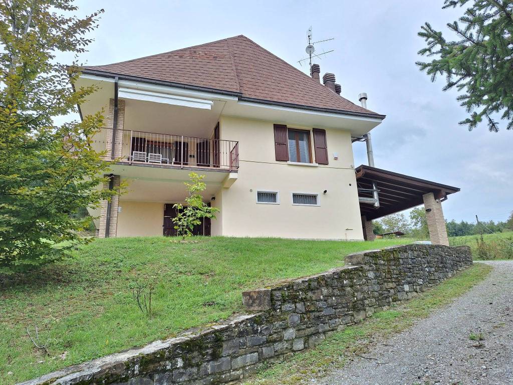 Villa a Neviano degli arduini in Strada Ariolla, 43 - Foto 2