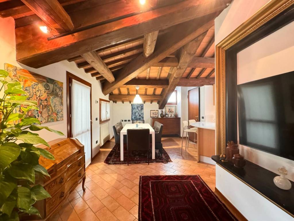 Appartamento a Legnago in Via Dante Alighieri, 5 - Foto 2