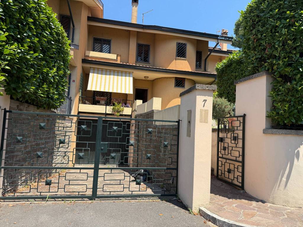 Villa a Grottaferrata in Via 24 Maggio, 94 - Foto 4