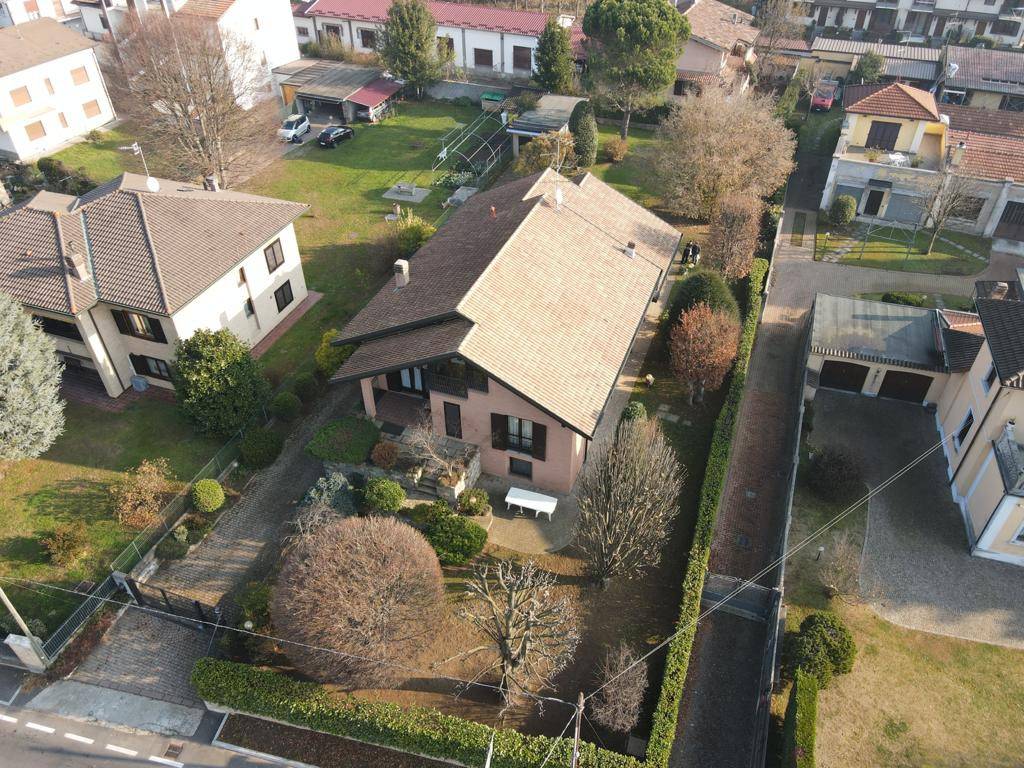 Villa a Vedano olona in Via Venegono, 71 - Foto 2