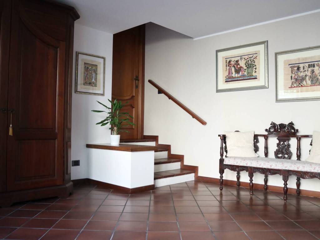 Villa a Vedano olona in Via Venegono, 71 - Foto 4