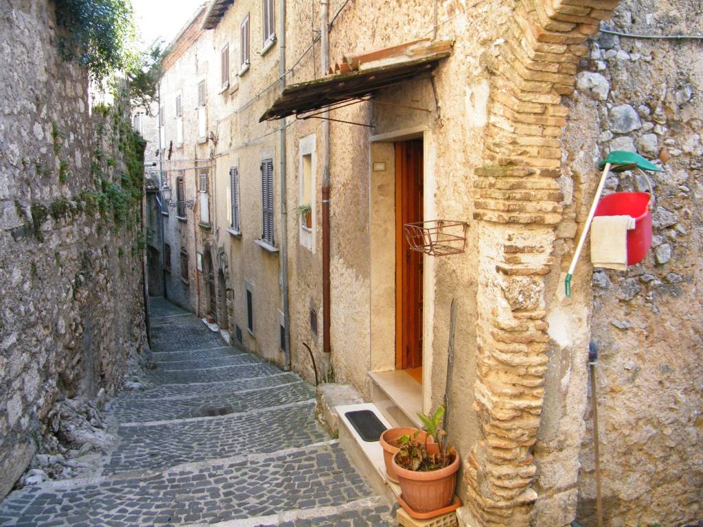 Casa indipendente a Alatri in Via San Silvestro - Foto 2