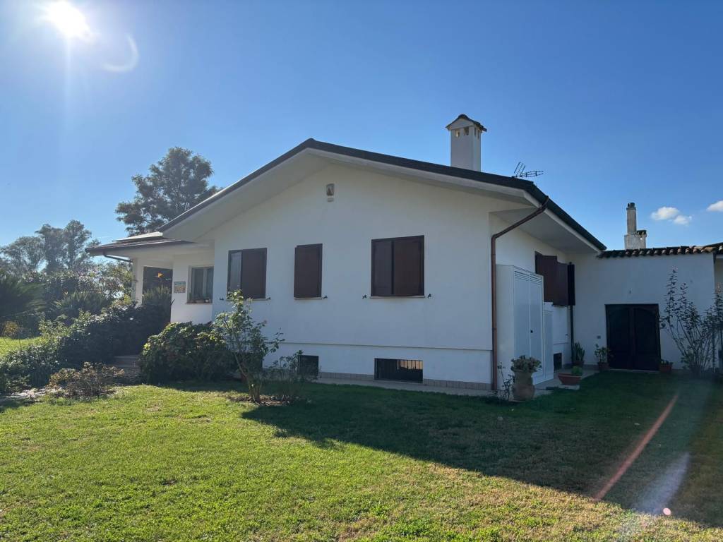 Villa a Sabaudia in Via dei Fossi, 1746 - Foto 2