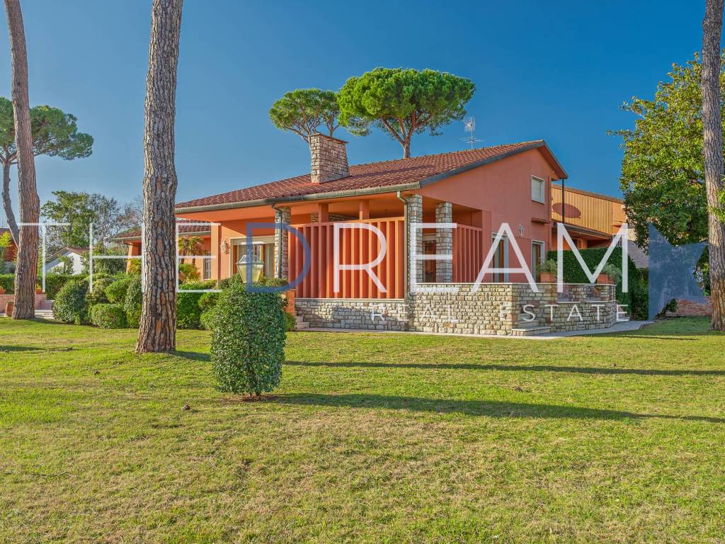 Villa a Forte dei marmi in Via Padre Ignazio da Carrara - Foto 5
