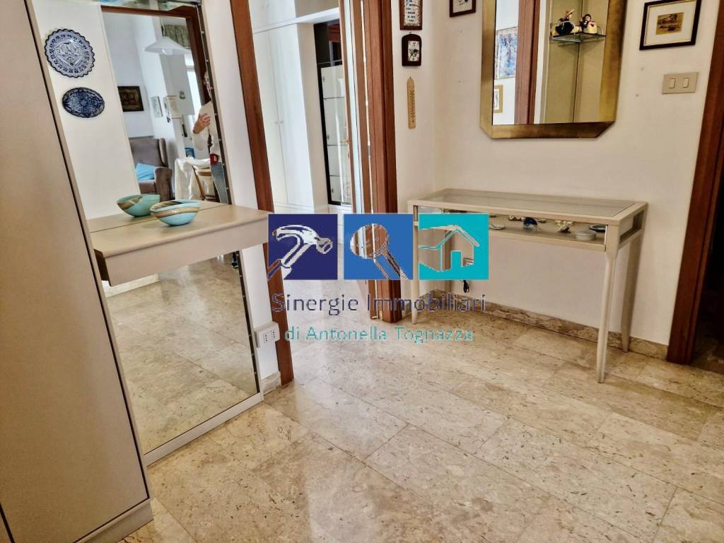 Appartamento a Ancona in Via Emilio Baldassari - Foto 2