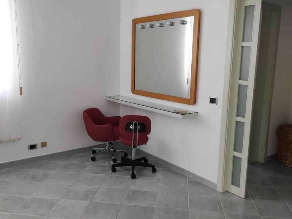 Palazzo / stabile a Modica in Piazza Del Gesù S.N.C. - Foto 4