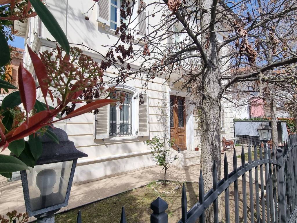 Villa a Riccione in Viale Fiume - Foto 2