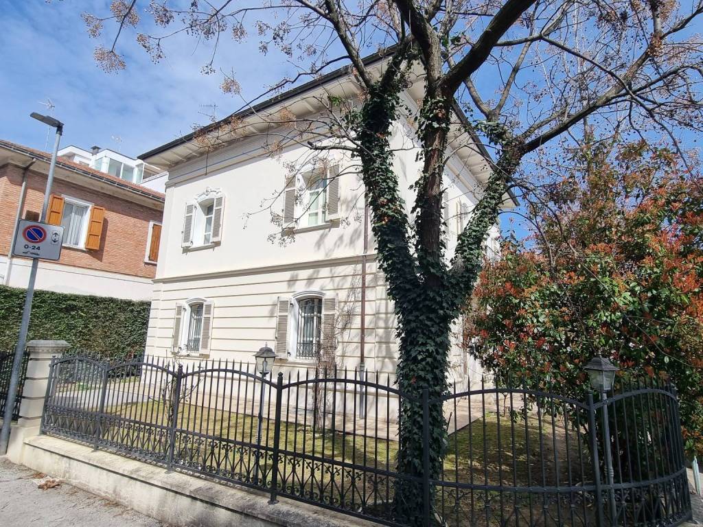 Villa a Riccione in Viale Fiume - Foto 4