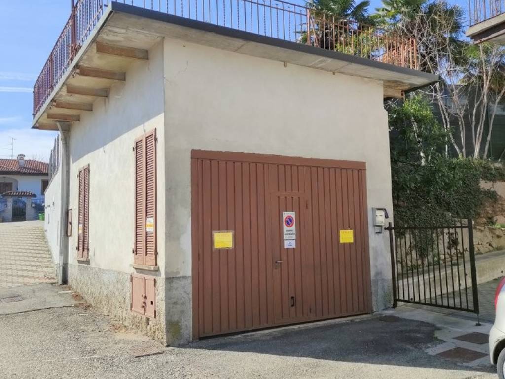 Box / garage a Carnago in Via Roma, 9 - Foto 2