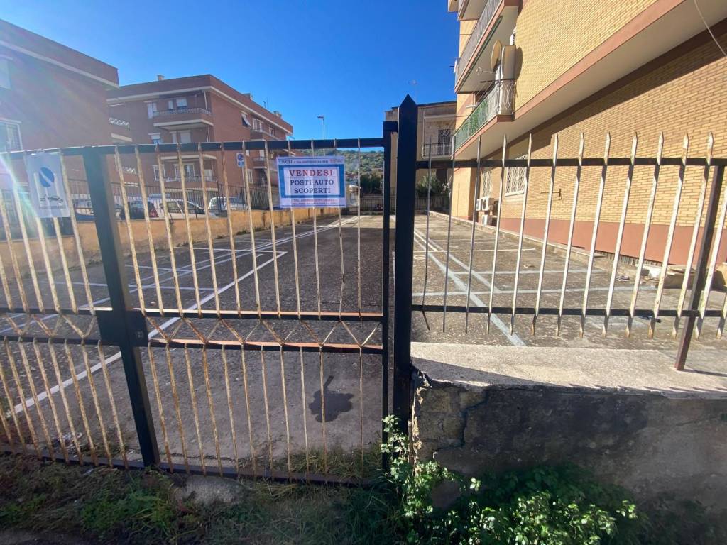 Box / garage a Tivoli in Via Goffredo Mameli, 18 - Foto 4