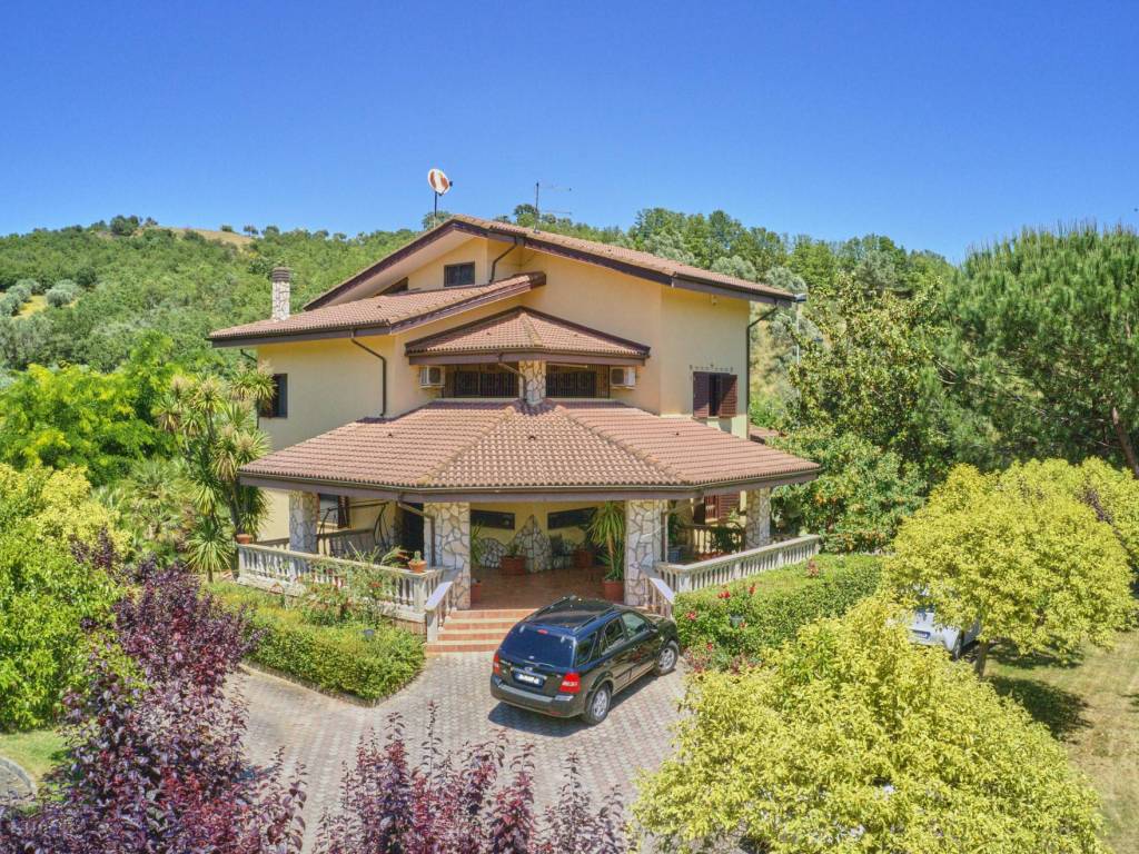 Villa a Montalto uffugo in Via Grancida - Foto 2