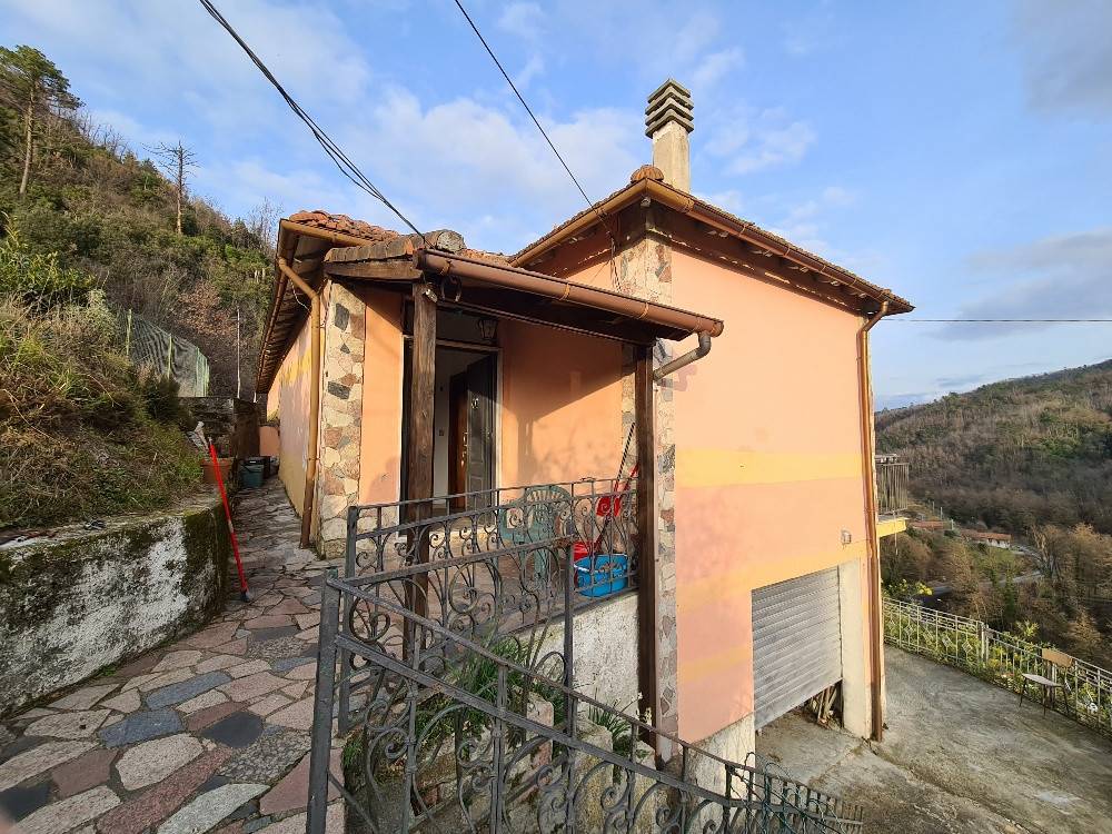 Villa a Follo in Via La Spezia - Foto 2