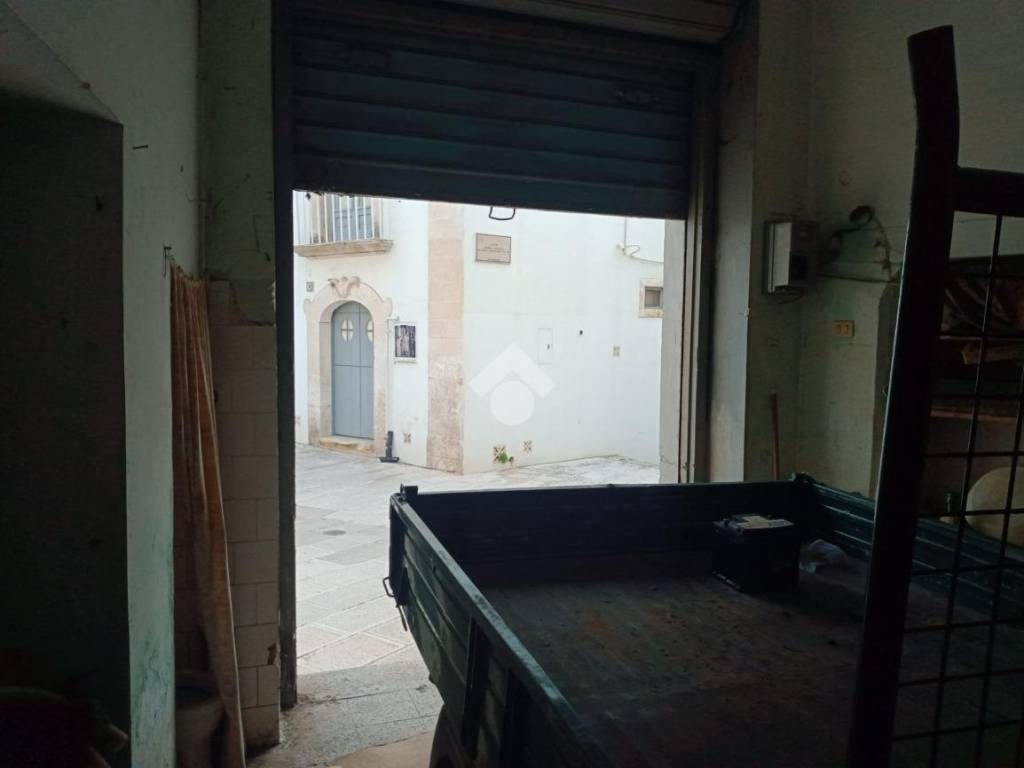 Box / garage a Martina franca in PIAZZETTA CONTE UGOLINO, 1 - Foto 5