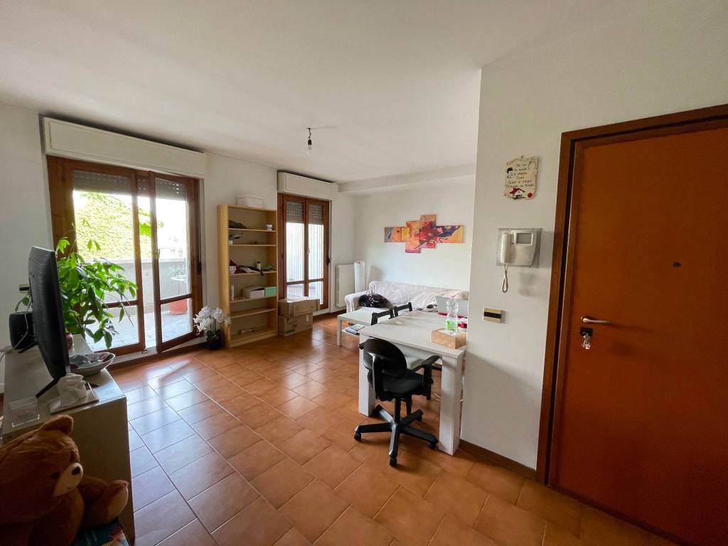 Appartamento a Bollate in Via degli Alpini - Foto 2