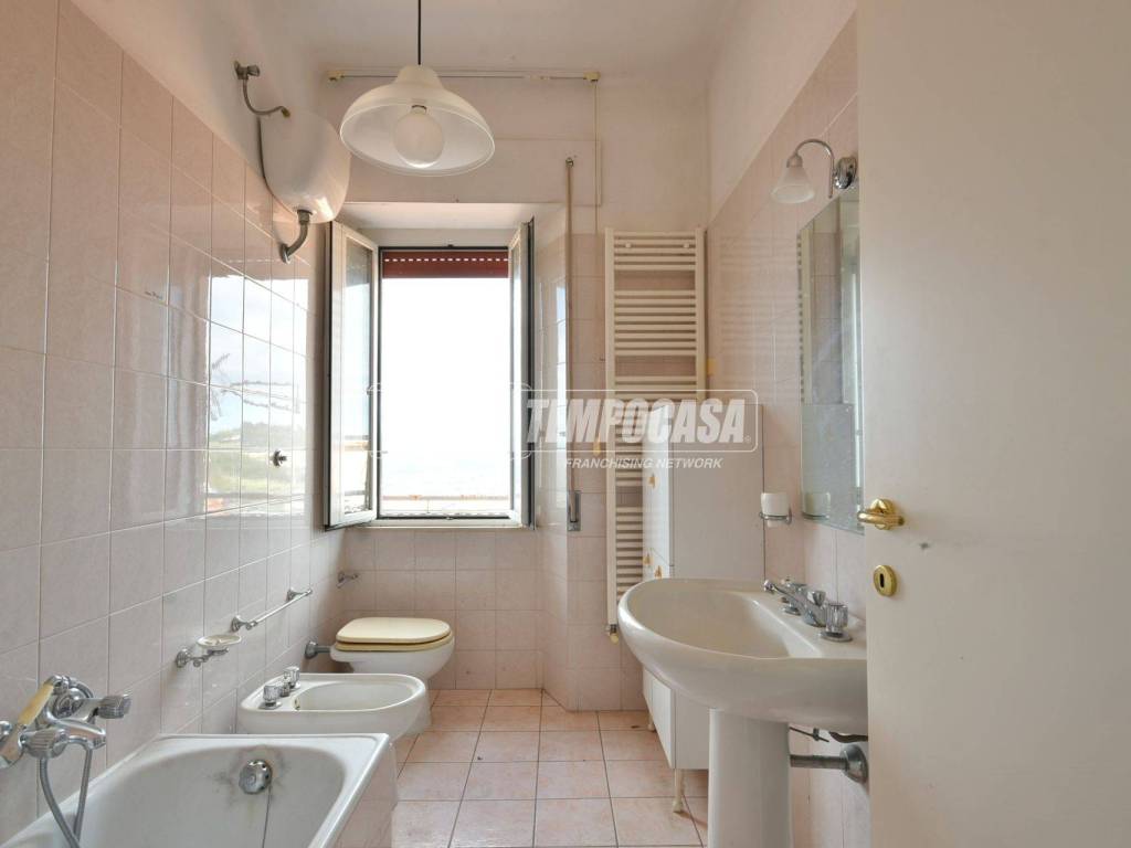 Appartamento a Osimo in Via Enrico Cialdini - Foto 4