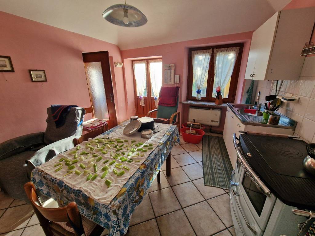 Casa indipendente a Strambino in Via di Mezzo, 10 - Foto 3