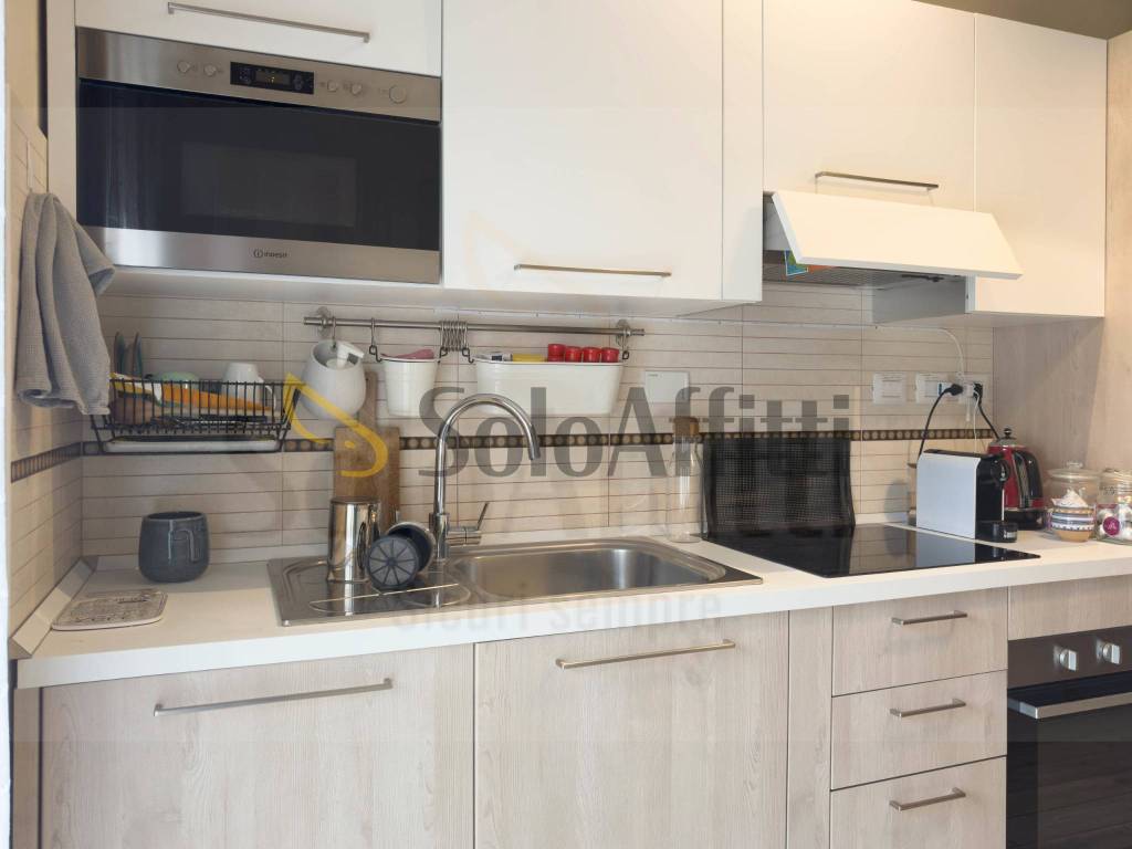Appartamento a Pomezia in Viale Alessandro Manzoni, 8 - Foto 2