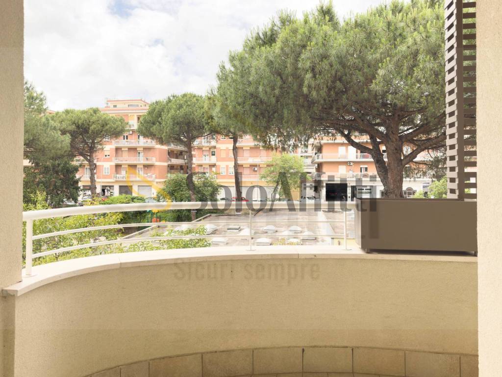 Appartamento a Pomezia in Viale Alessandro Manzoni, 8 - Foto 3
