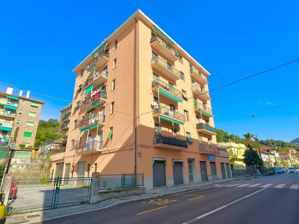 Appartamento a Genova in Via Natale Gallino - Foto 2