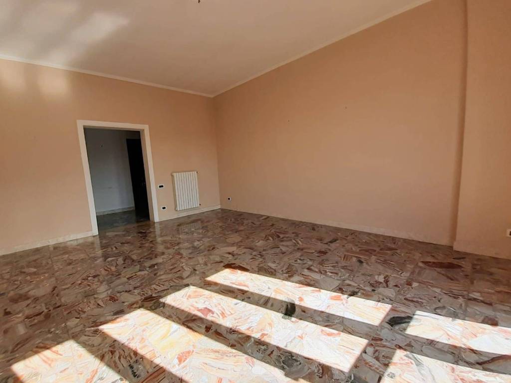 Appartamento a Pontedera in Via Ugo Foscolo, 17 - Foto 3