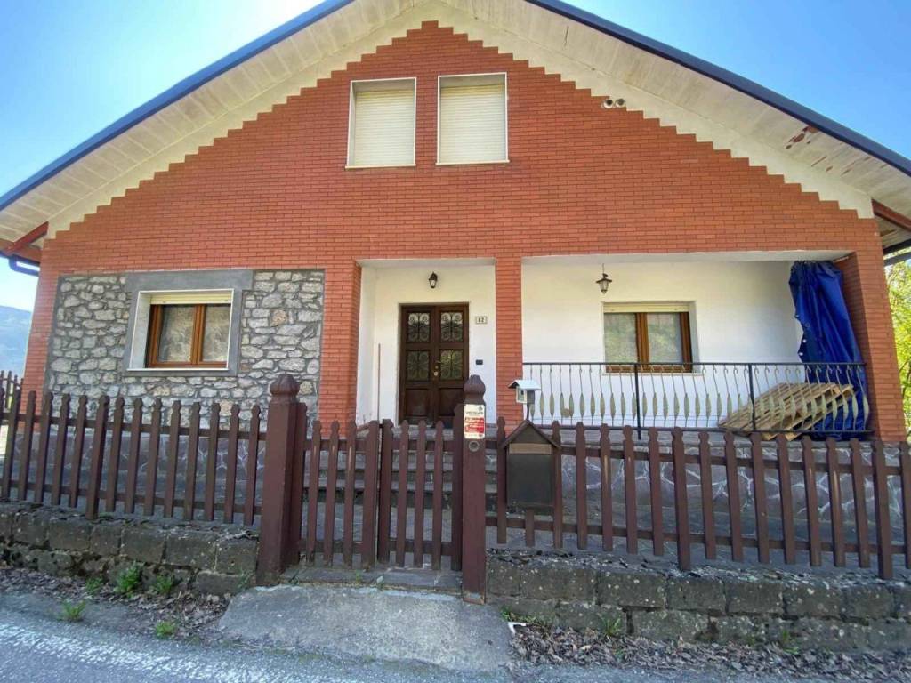 Villa a Ventasso in Via Marmoreto - Foto 2