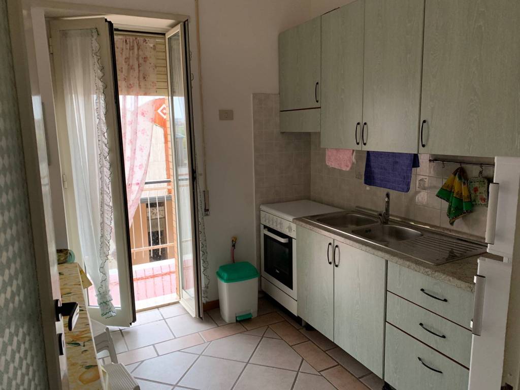 Appartamento a Terracina in Via Oreste Leonardi - Foto 2