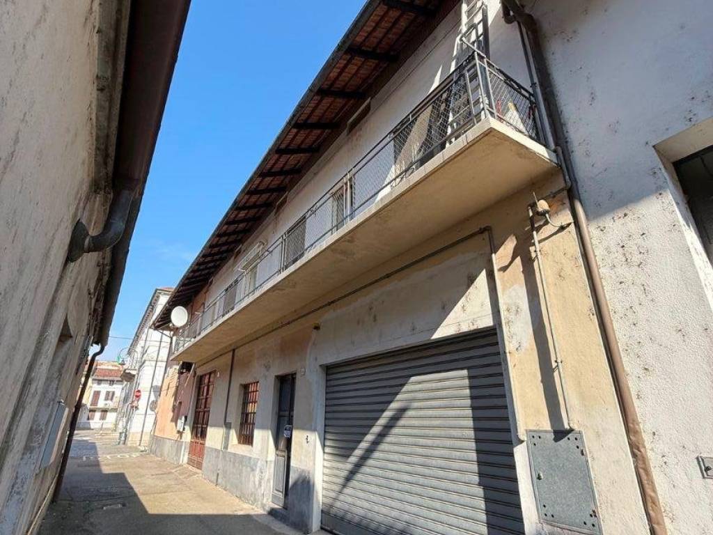 Appartamento a Tronzano vercellese in Via Camillo Benso di Cavour, 18 - Foto 5