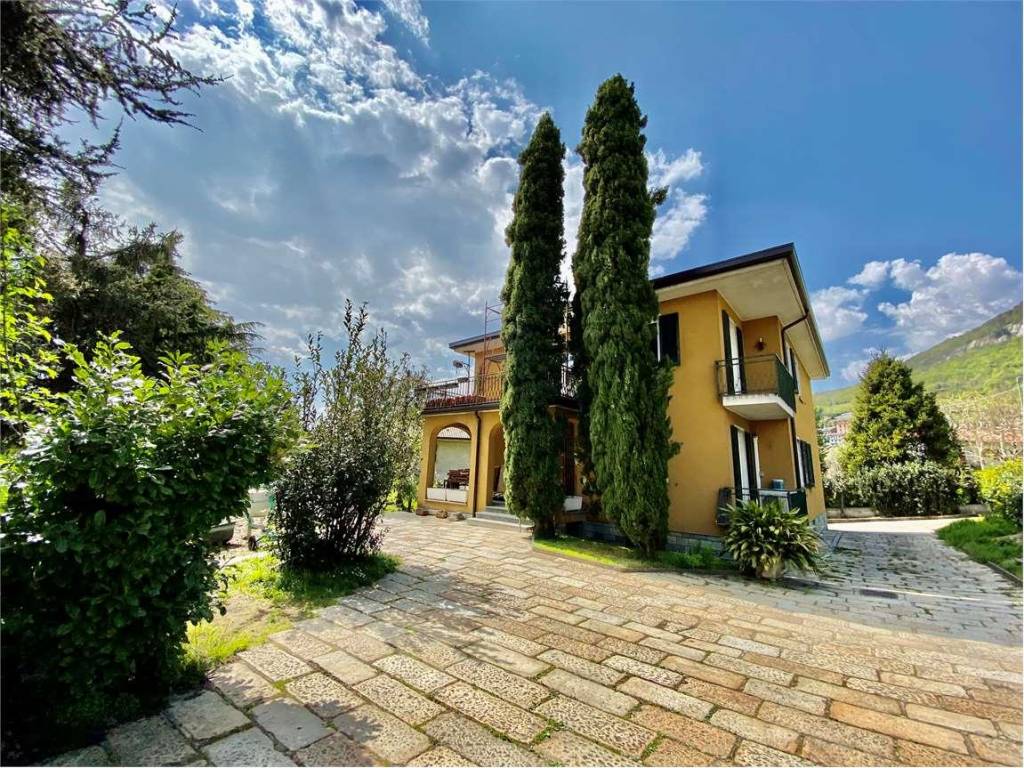 Villa a Cesana brianza in Via Giuseppe Parini - Foto 4