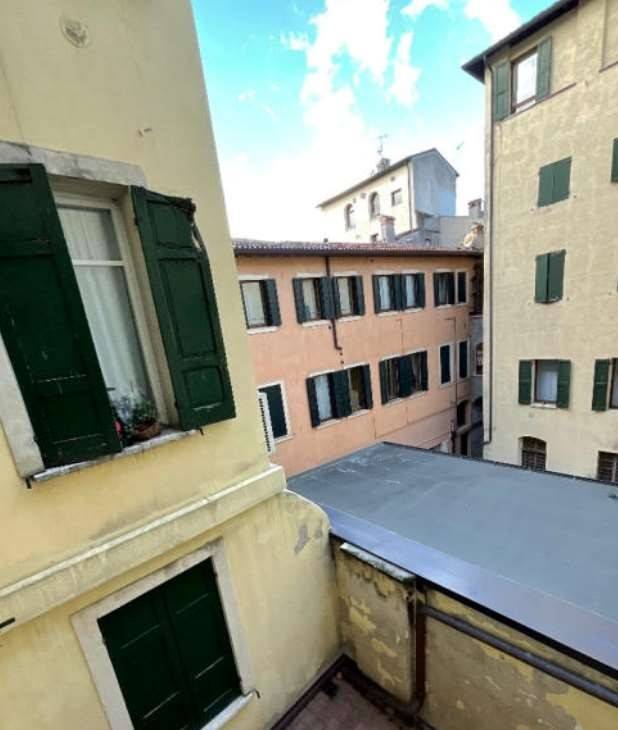 Appartamento a Verona in Via Pellicciai - Foto 4