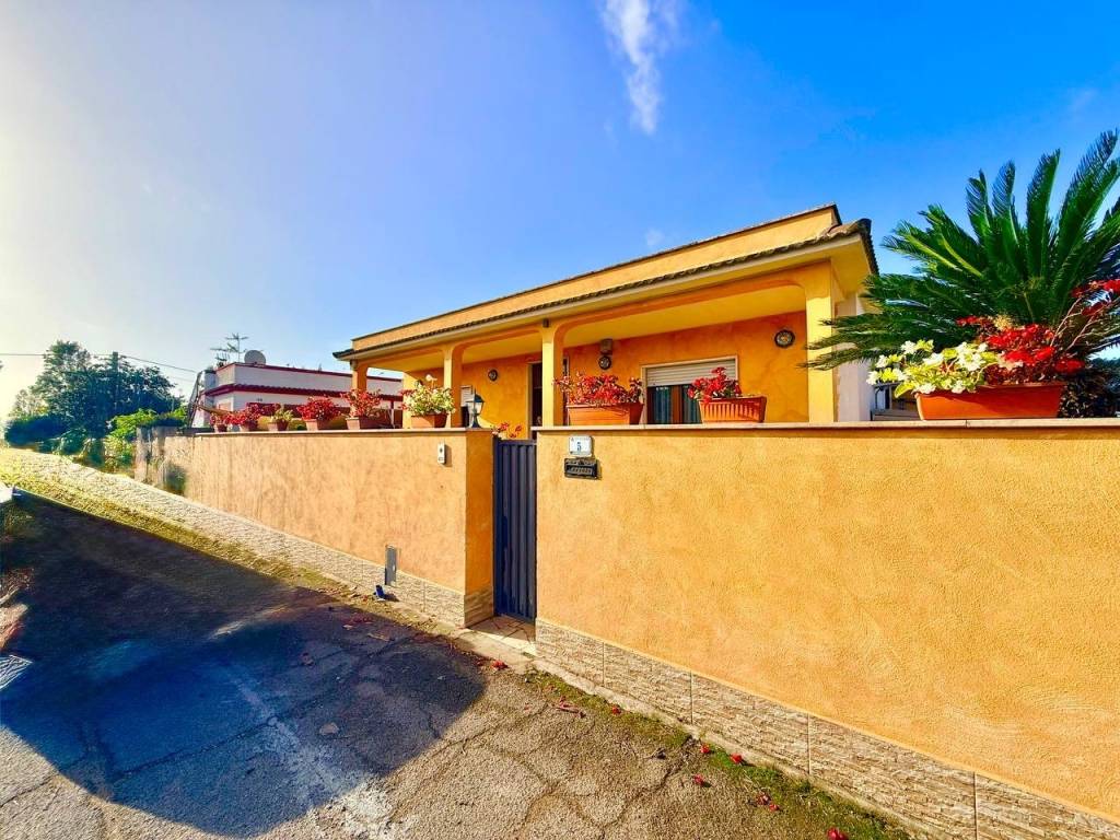 Casa indipendente a Nettuno in Via Acquapendente - Foto 2