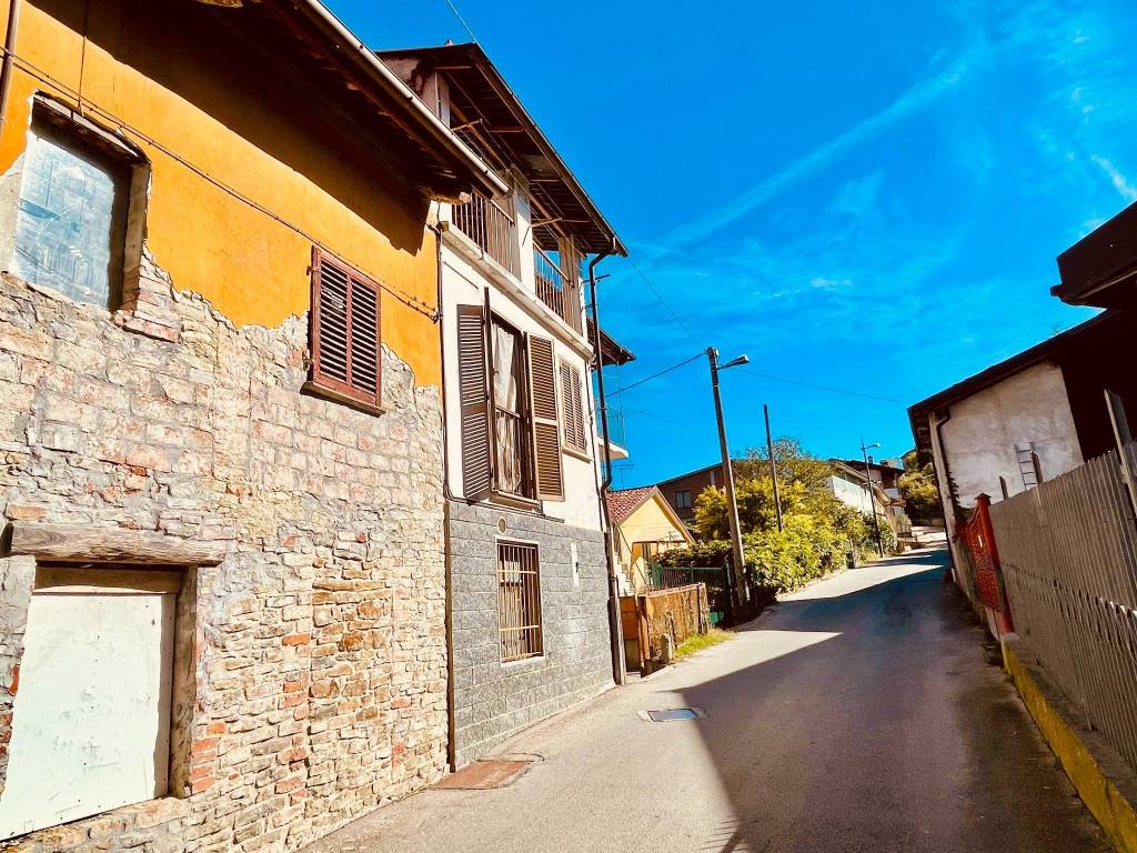 Casa indipendente a Belvedere langhe in Via Giuliani, 10 - Foto 3