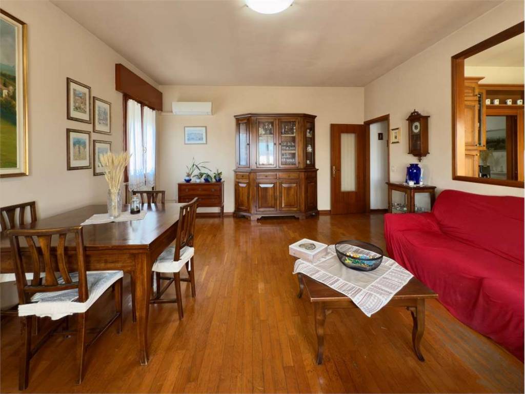 Appartamento a Susegana in Via 4 Novembre - Foto 2