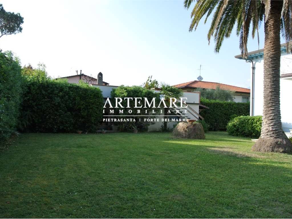 Villa a Pietrasanta in Via Piave, 10 - Foto 3