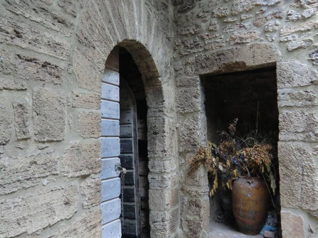Palazzo / stabile a Gualdo cattaneo in Piazza Giuseppe Mazzini, 6 - Foto 2