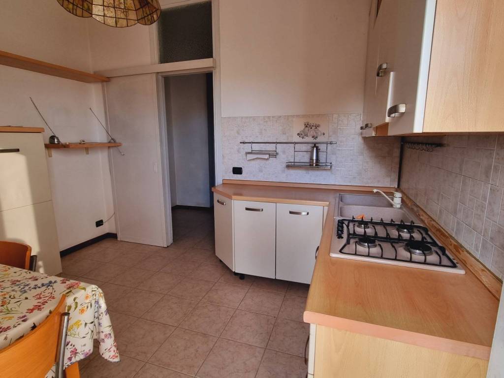 Appartamento a Merate in Viale Giuseppe Verdi - Foto 4